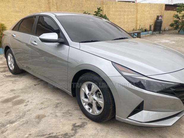 Hyundai Elantra SE 2021 Silver
