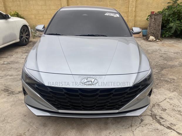 Hyundai Elantra SE 2021 Silver