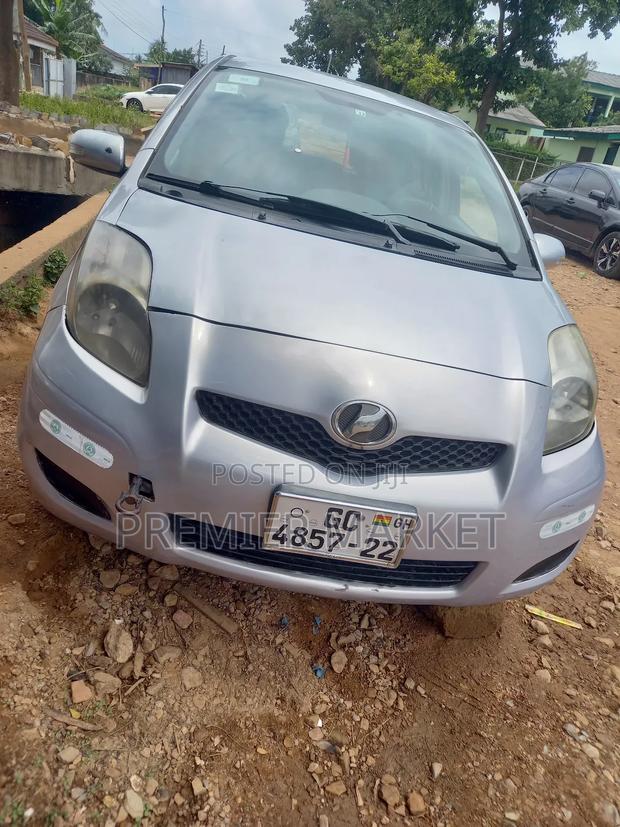 Toyota Vitz 1.3 AWD 5dr 2010 Silver