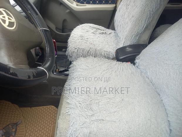 Toyota Vitz 1.3 AWD 5dr 2010 Silver
