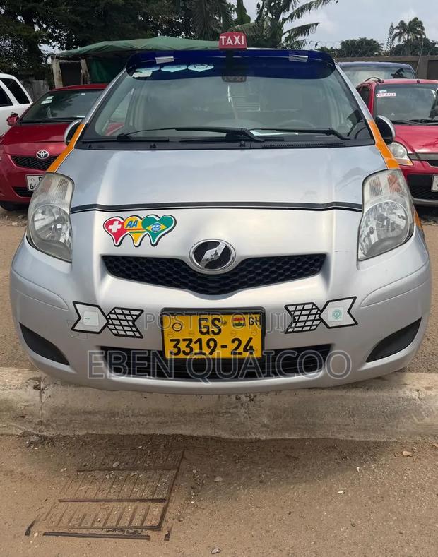 Toyota Vitz 2010