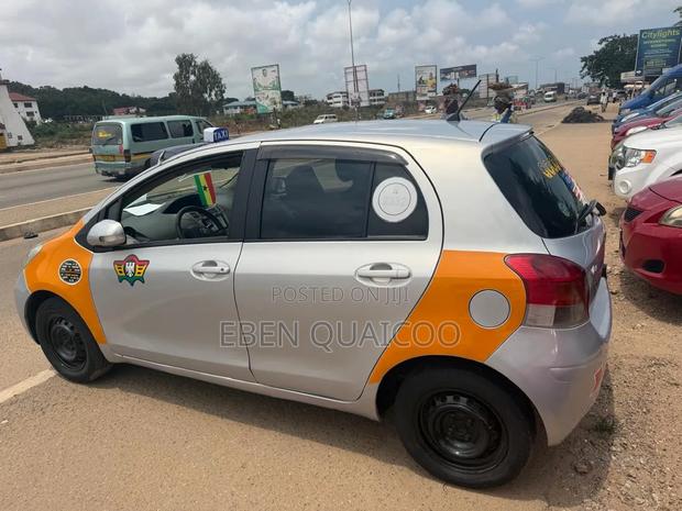 Toyota Vitz 2010