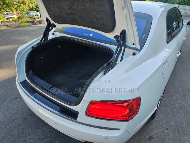 Bentley Flying Spur 2016 White