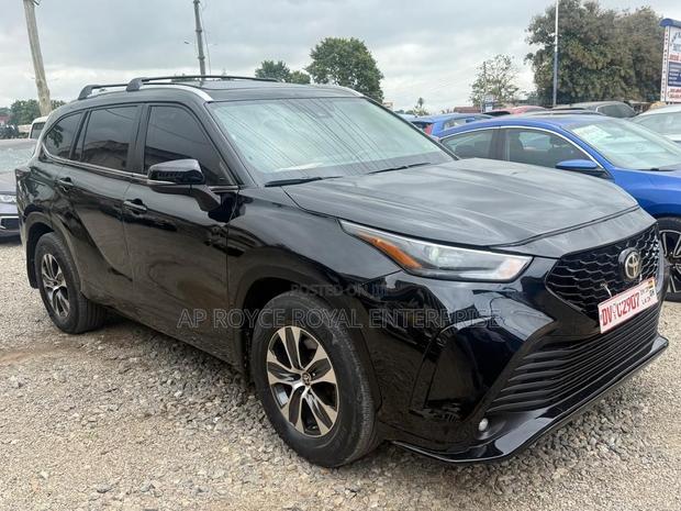 Toyota Highlander Platinum AWD 2023 Blue