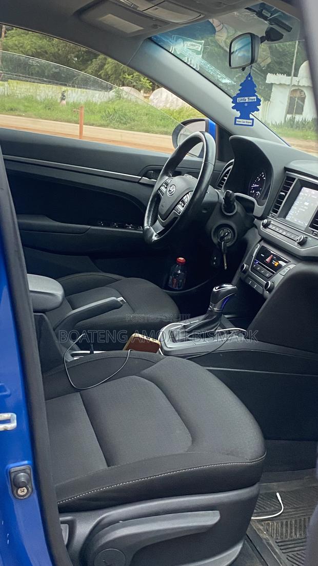 Hyundai Elantra 2019 Blue