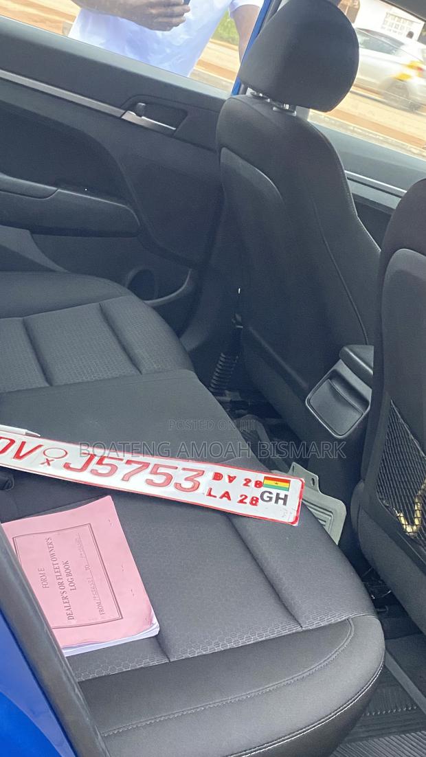 Hyundai Elantra 2019 Blue