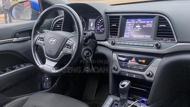 Hyundai Elantra 2019 Blue