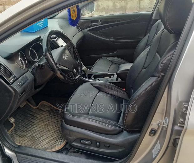 Hyundai Sonata 2010 Silver