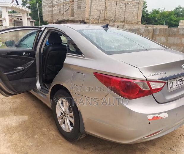 Hyundai Sonata 2010 Silver