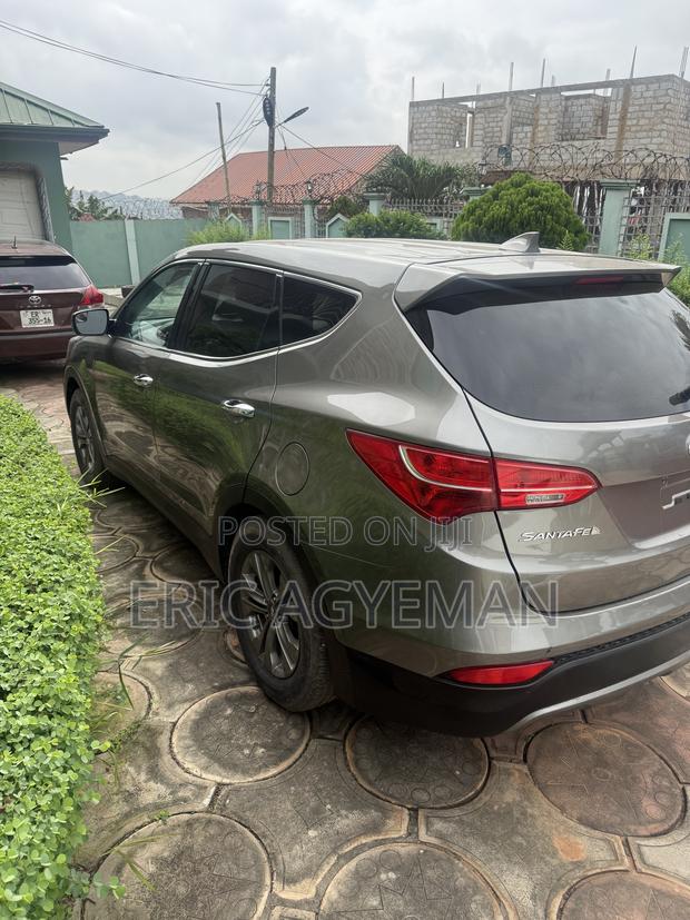 Hyundai Santa Fe SE AWD 2016 Gray