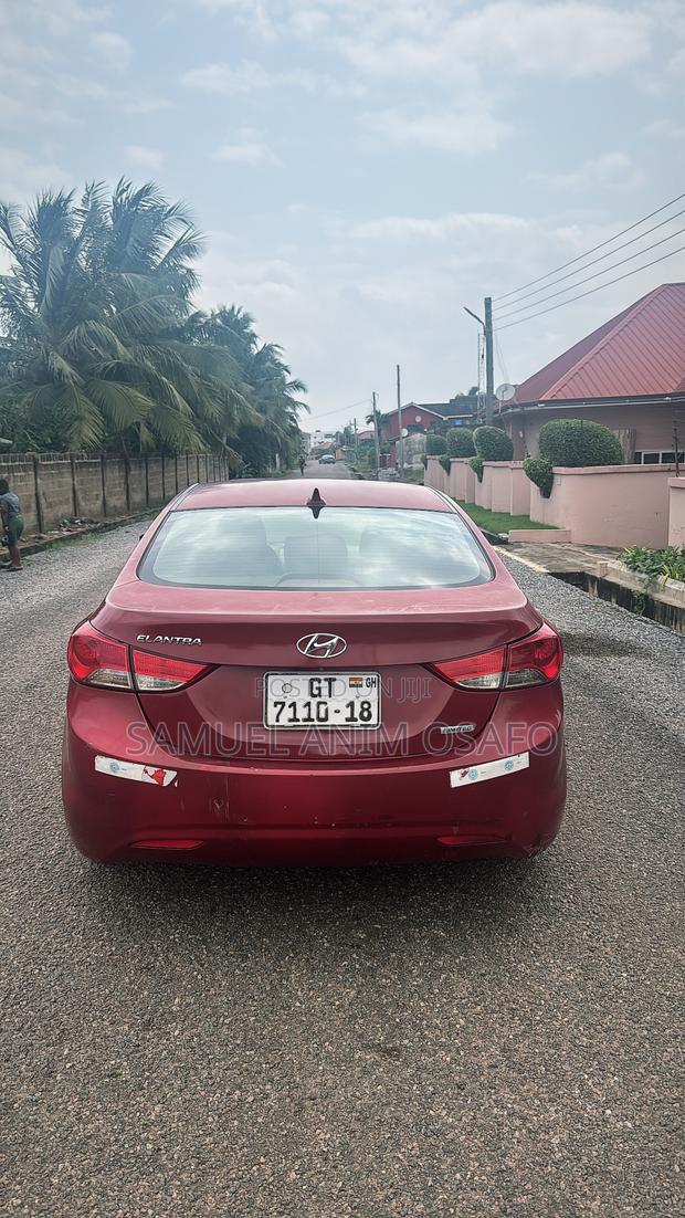 Hyundai Elantra 2013 Red