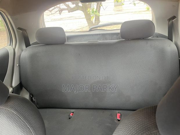 Toyota Vitz 1.0 FWD 3dr 2009 Gray