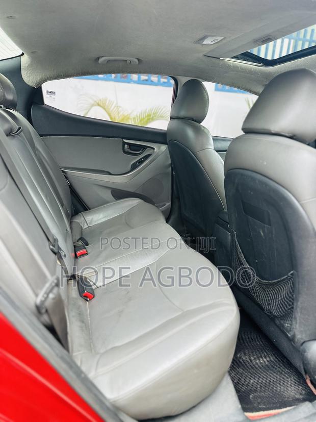 Hyundai Elantra Limited Sedan FWD (1.8L 4cyl 6A) 2013 Red