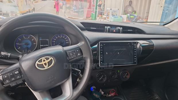 Toyota Hilux Revo Double Cab Deisel 2.4 AWD 2019 White