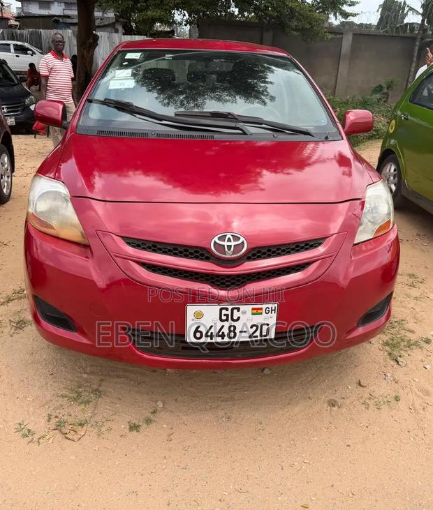 Toyota Yaris 2009 Burgundy