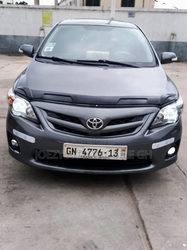 Toyota Corolla 2012 Gray