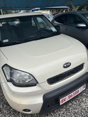 Kia Soul 2011 Off white for sale