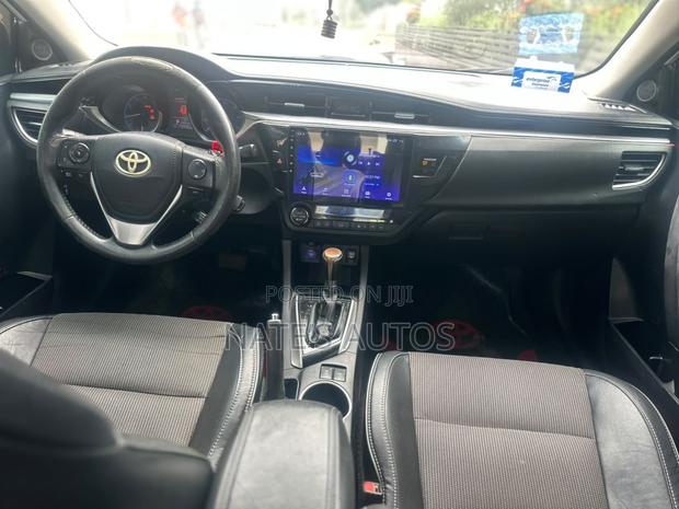 Toyota Corolla S 4dr Sedan (1.8L 4cyl CVT) 2016 White