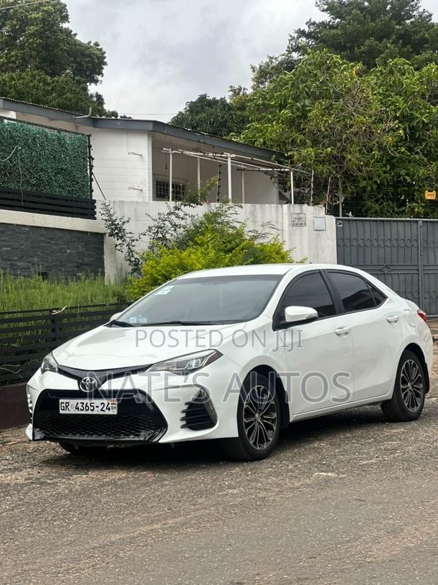Toyota Corolla S 4dr Sedan (1.8L 4cyl CVT) 2016 White