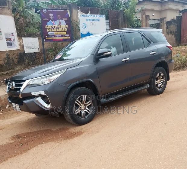 Toyota Fortuner 2.7 AWD 2017