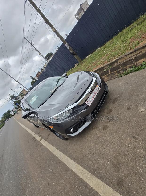 Honda Civic 2018 Silver
