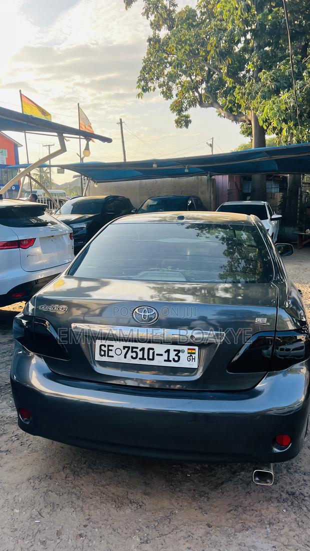 Toyota Corolla 2009 Gray