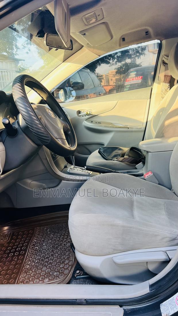 Toyota Corolla 2009 Gray
