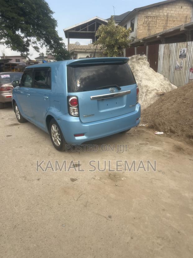 Toyota Corolla Rumion 2013 Blue