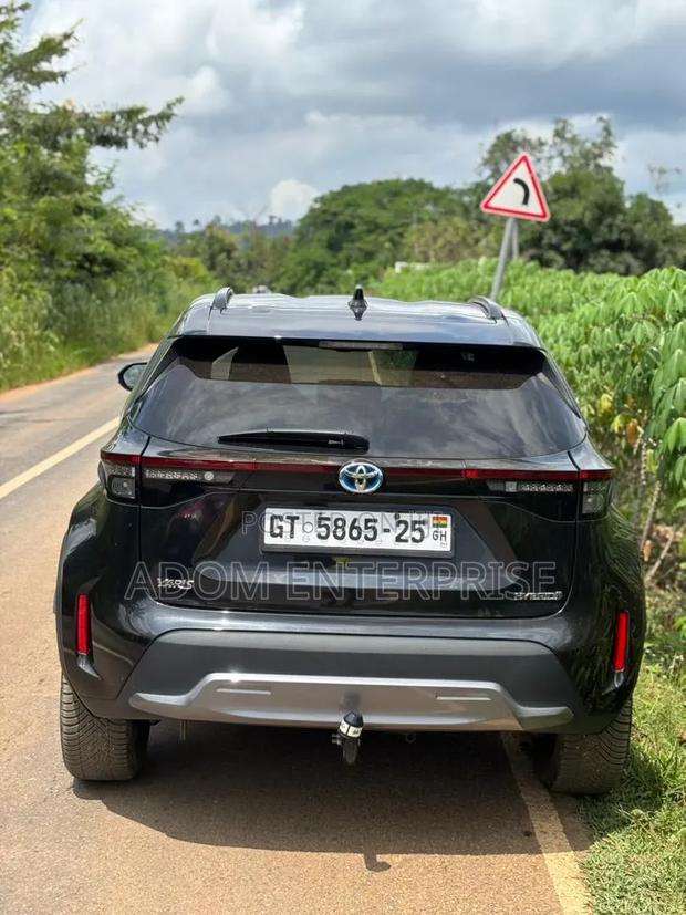 Toyota Yaris Cross 2024 Black