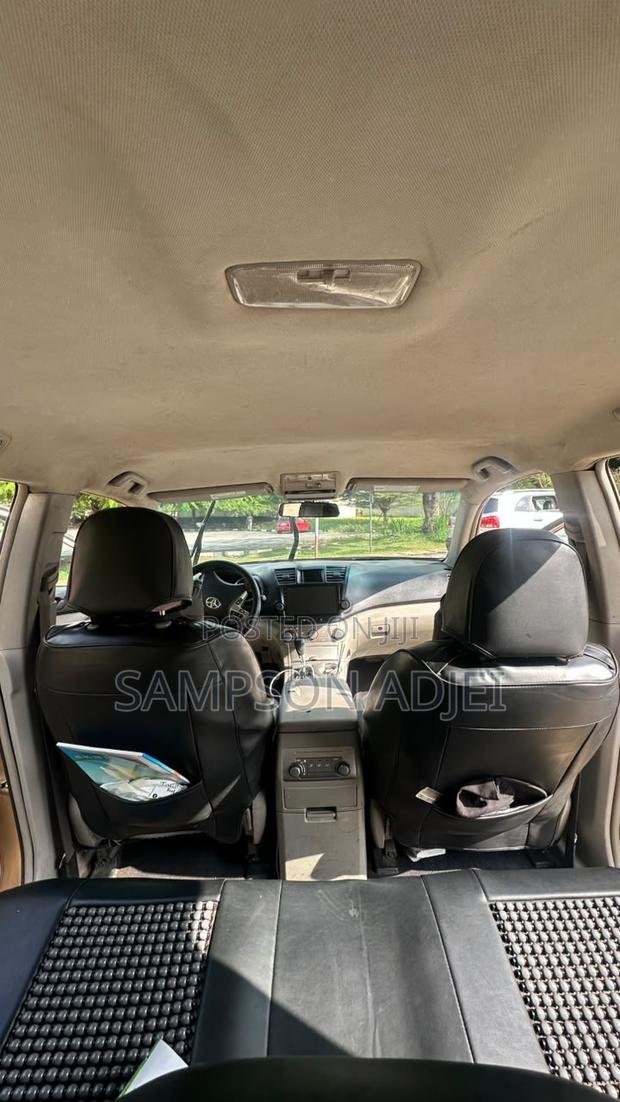 Toyota Highlander 2013 Gold