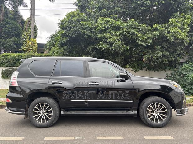 Lexus GX 460 2012 Black