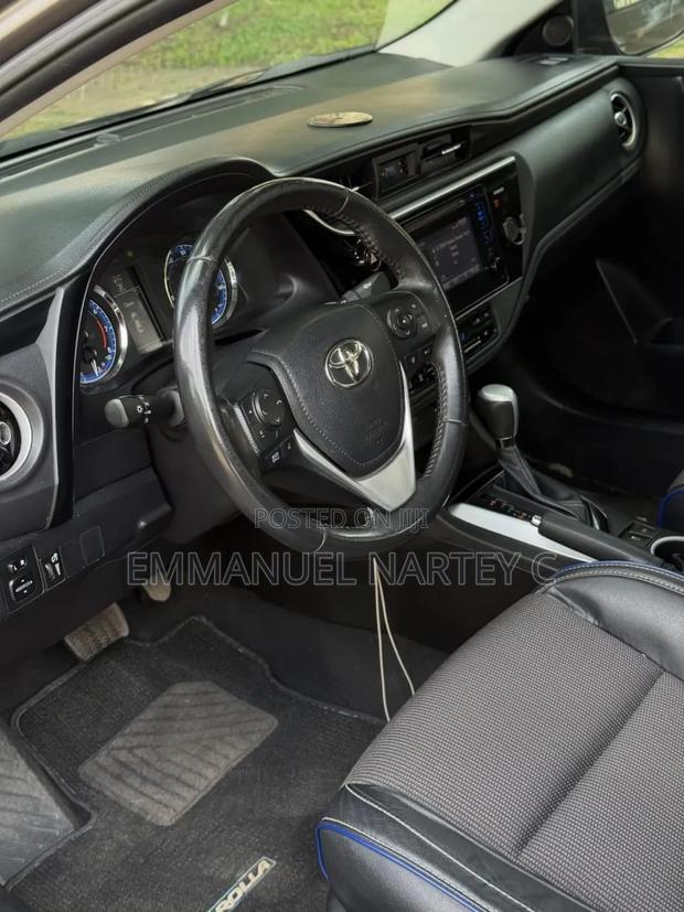 Toyota Corolla 2018 Gray