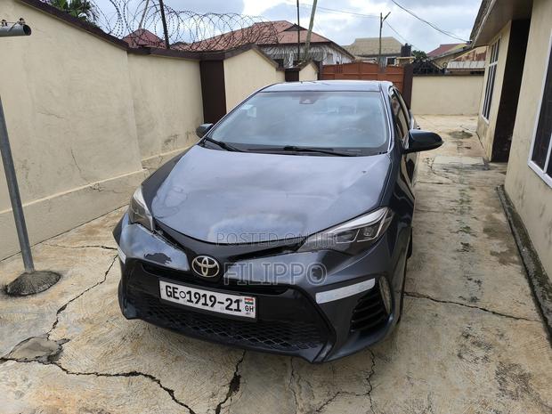 Toyota Corolla LE 4dr Sedan (1.8L 4cyl CVT) 2016 Gray
