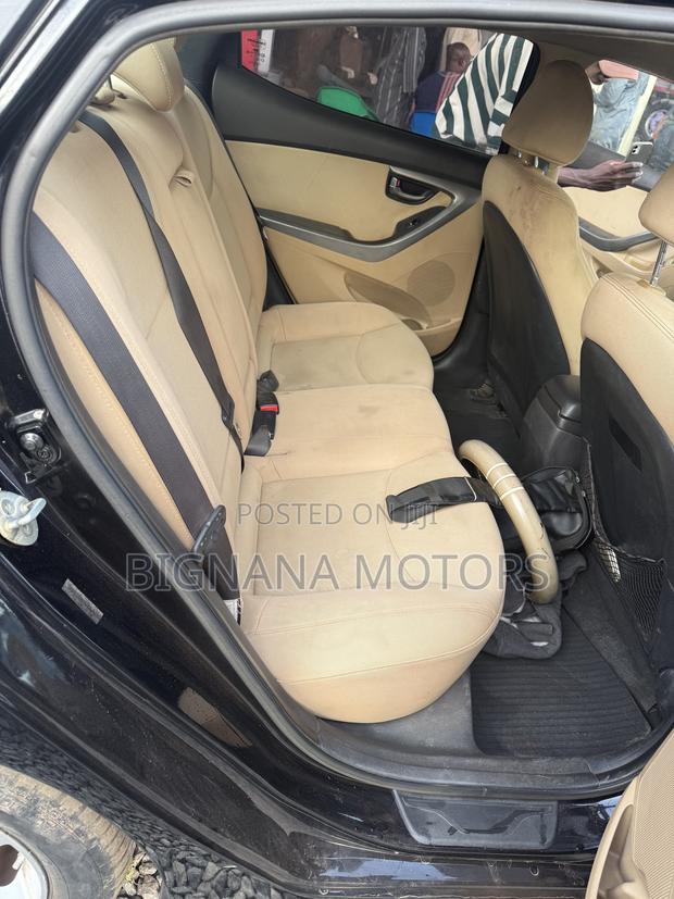 Hyundai Elantra SE 4dr Sedan (1.8L 4cyl 6A) 2014 Black