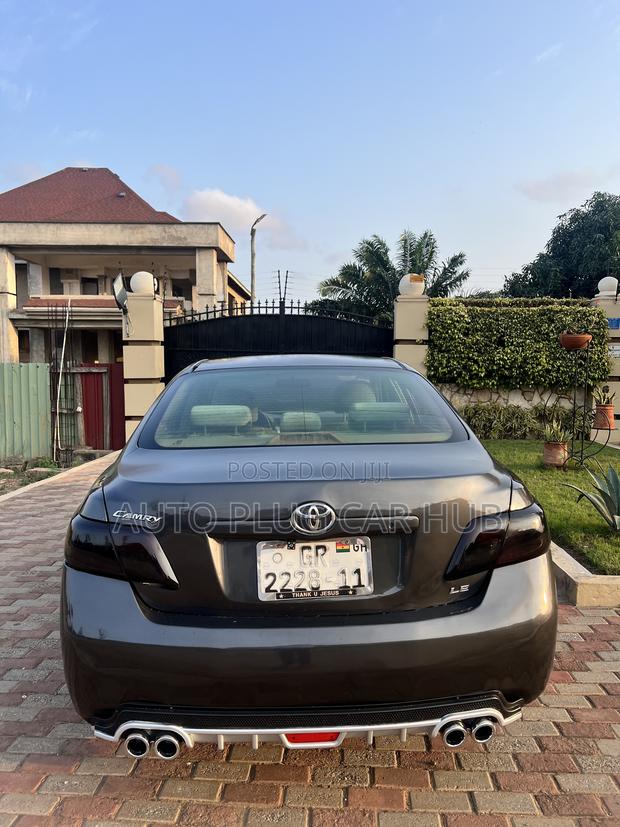 Toyota Camry 2007 Gray