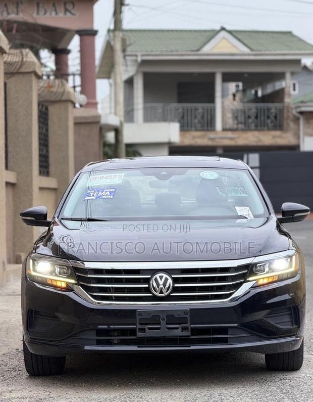 Volkswagen Passat 2.0T SE 2022 Black