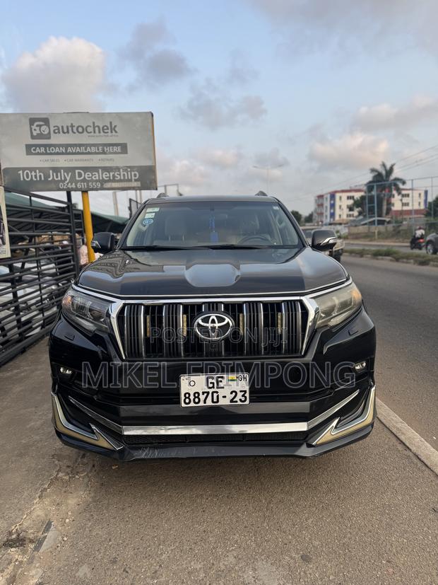 Toyota Land Cruiser Prado 2.7 2022 Black