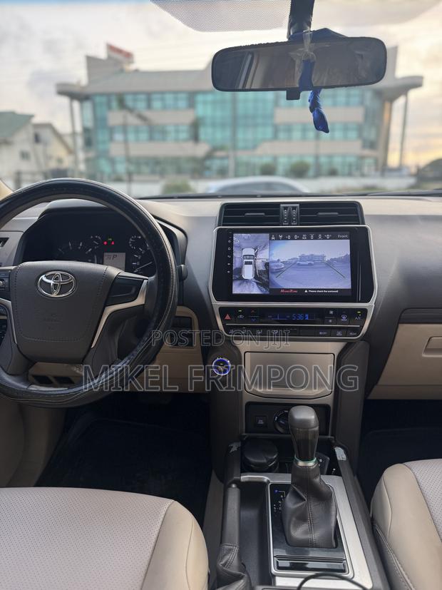 Toyota Land Cruiser Prado 2.7 2022 Black