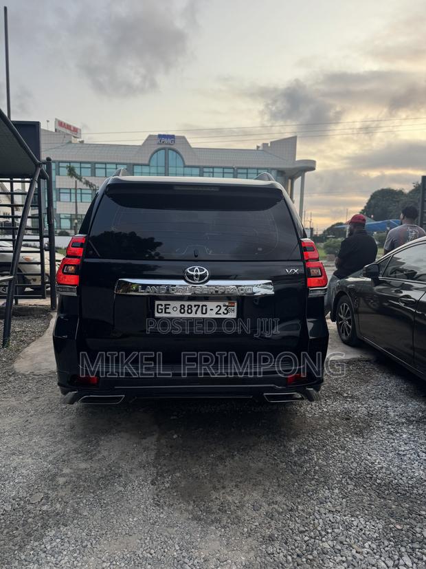 Toyota Land Cruiser Prado 2.7 2022 Black