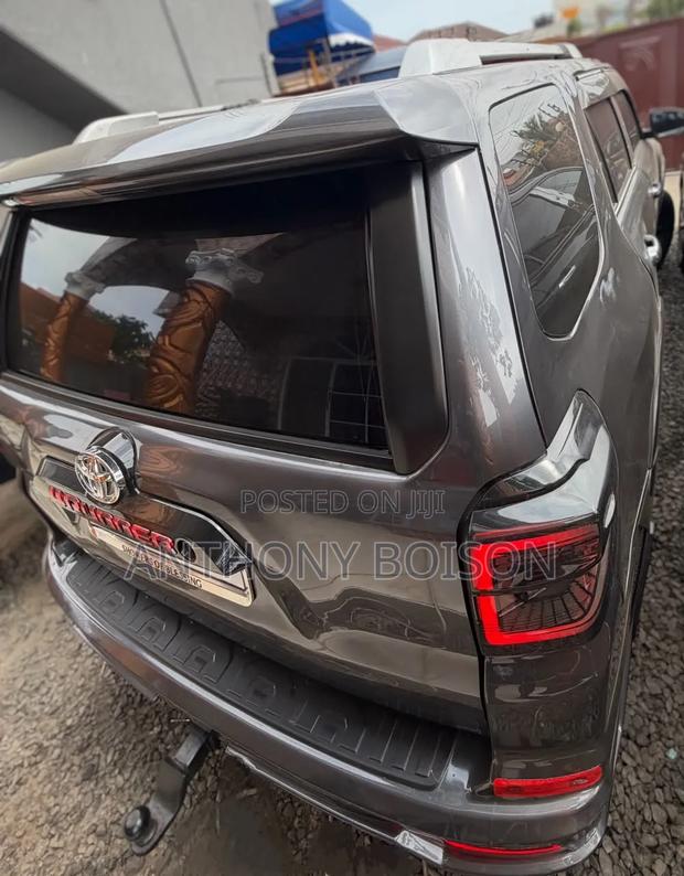 Toyota 4-Runner SR5 4dr 4x4 (4.0L 6cyl 5A) 2016 Gray