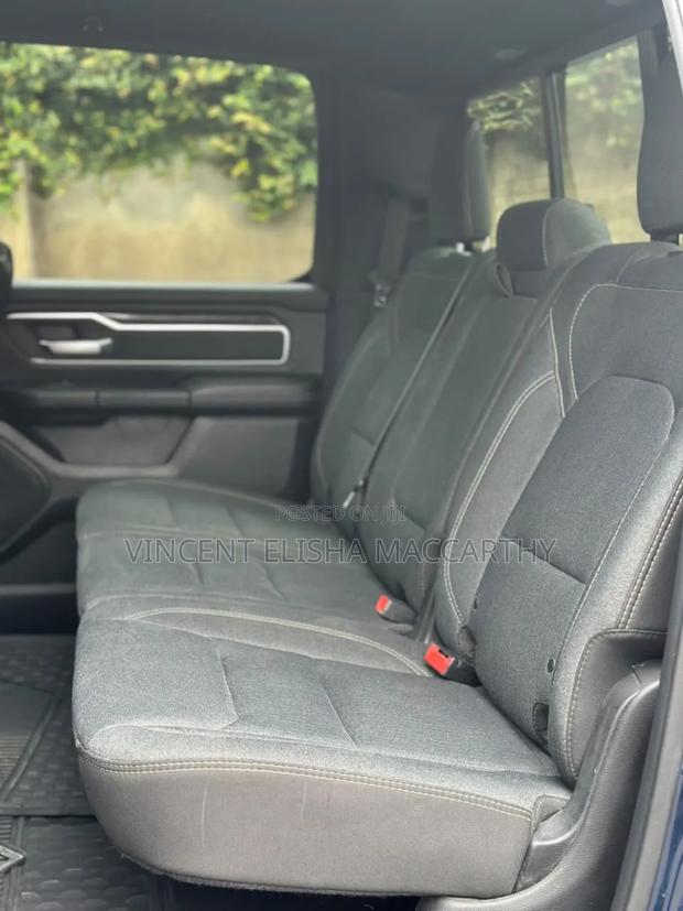 Dodge RAM 2019 Blue