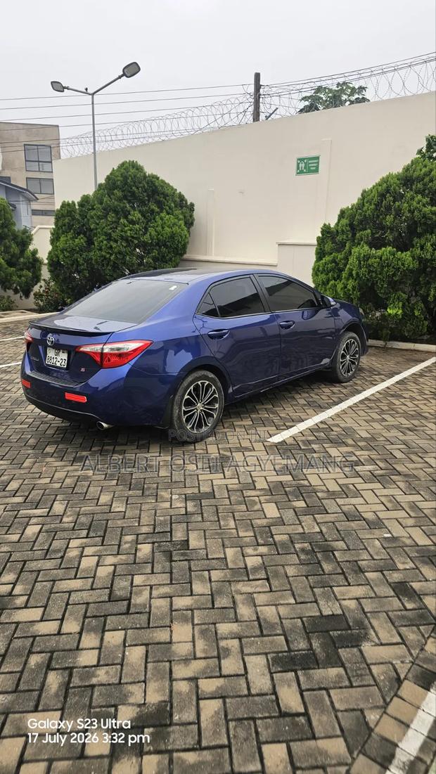 Toyota Corolla S 4dr Sedan (1.8L 4cyl CVT) 2014 Blue