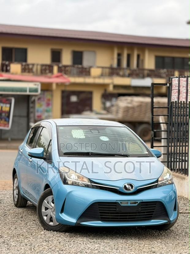 Toyota Vitz 1.3 AWD 3dr 2014 Blue