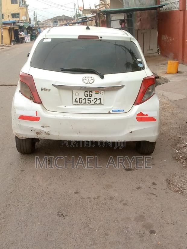 Toyota Vitz 2012 White