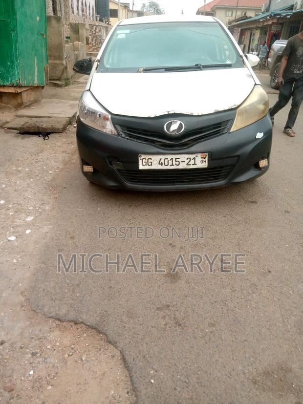 Toyota Vitz 2012 White