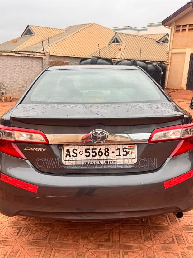 Toyota Camry 2014 Gray