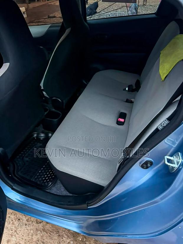 Toyota Vitz 2012 Blue