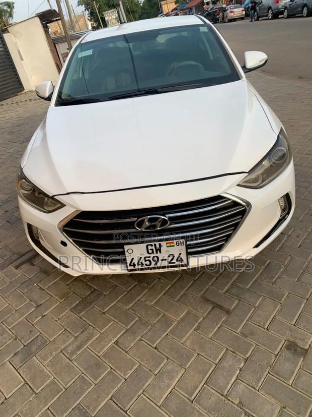 Hyundai Elantra Sport Sedan FWD (1.6L 4cyl 6M) 2017 White