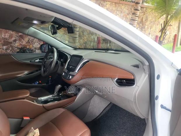 Chevrolet Malibu LT 2018 White
