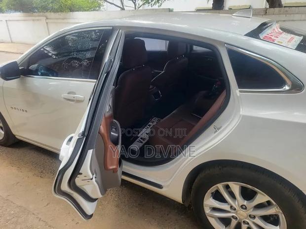 Chevrolet Malibu LT 2018 White